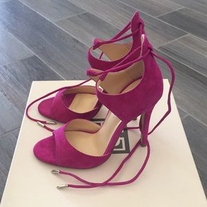 Ivanka Trump Fuchsia Pink 3” Heels (5.5).